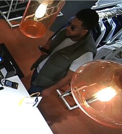 Oplichters stelen duizenden euro's van oudere man uit Woerden
