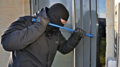Burgemeester Houten roept inwoners op tot alertheid bij inbraakgolf