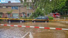 Leidingbreuk in Amersfoort zorgt voor wateroverlast in straten
