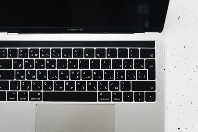 MacBook Pro 13" 2021 - M2 Pro - 32GB