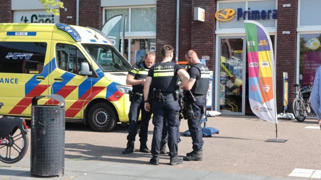 Politie zoekt cafetaria-overvaller en arrestatie na vechtpartij