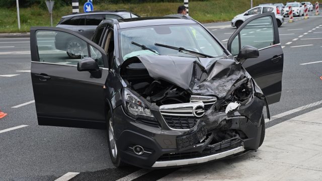 Botsing op N210 in IJsselstein leidt tot schade aan meerdere voertuigen