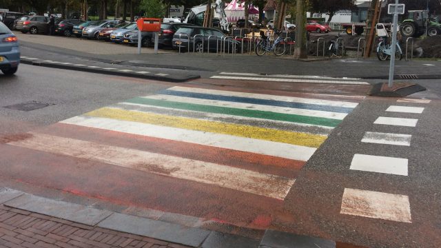 Vernielingen van regenboogzebrapaden in vier Utrechtse gemeenten