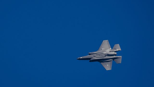 Laagvliegende straaljagers boven Utrecht wekken verbazing