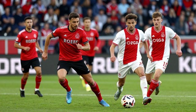 Jong Utrecht en Jong Ajax spelen gisteren 2-2 gelijk