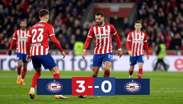 PSV neemt met 3-0 voorsprong op FC Utrecht in de Eredivisie