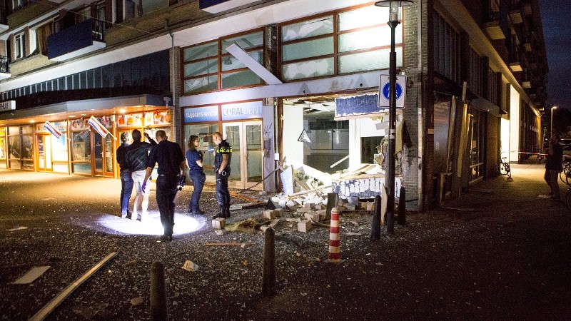 Daling aanslagen met explosieven in Rotterdam; aanpak blijft nodig