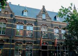 Hotel Ibis Styles Amsterdam Central Station Amsterdam: Ideaal Voor Toeristen In Amsterdam Hotel Ibis Styles Amsterdam Central Station Amsterdam: Ideaal Voor Toeristen In Amsterdam