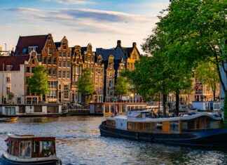 Kikkie Van De Prinsensluis Prinsenstraat Amsterdam: Geniet Van De Rustige Sfeer In Amsterdam Kikkie Van De Prinsensluis Prinsenstraat Amsterdam: Geniet Van De Rustige Sfeer In Amsterdam