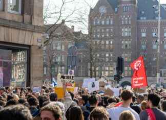 Pakhuis De Zwijger Piet Heinkade Amsterdam: Innovatieve Locatie Voor Evenementen In Amsterdam Pakhuis De Zwijger Piet Heinkade Amsterdam: Innovatieve Locatie Voor Evenementen In Amsterdam