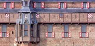 De Domtoren van Utrecht: Symbool van de Stad door de Eeuwen Heen De Domtoren van Utrecht: Symbool van de Stad door de Eeuwen Heen