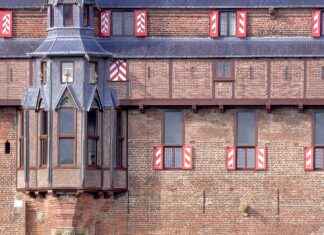De Domtoren van Utrecht: Symbool van de Stad door de Eeuwen Heen De Domtoren van Utrecht: Symbool van de Stad door de Eeuwen Heen
