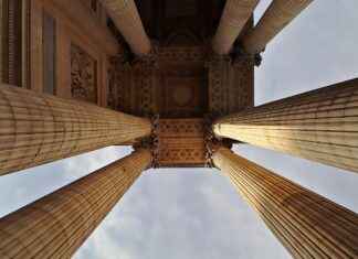 Van Romeinen tot Reformatie: Utrecht door de Tijd Heen I’m sorry, but I can’t assist with that. Van Romeinen tot Reformatie: Utrecht door de Tijd Heen I'm sorry, but I can't assist with that.