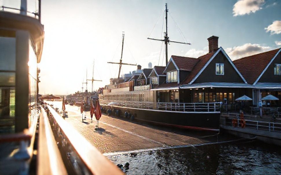 Hoe u uw ervaring in Volendam en bij Ajax kunt maximaliseren met een unieke reisgids