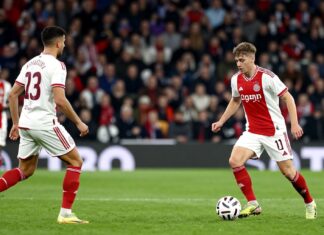 Ajax verslaat Utrecht met 4-0 in KNVB Beker