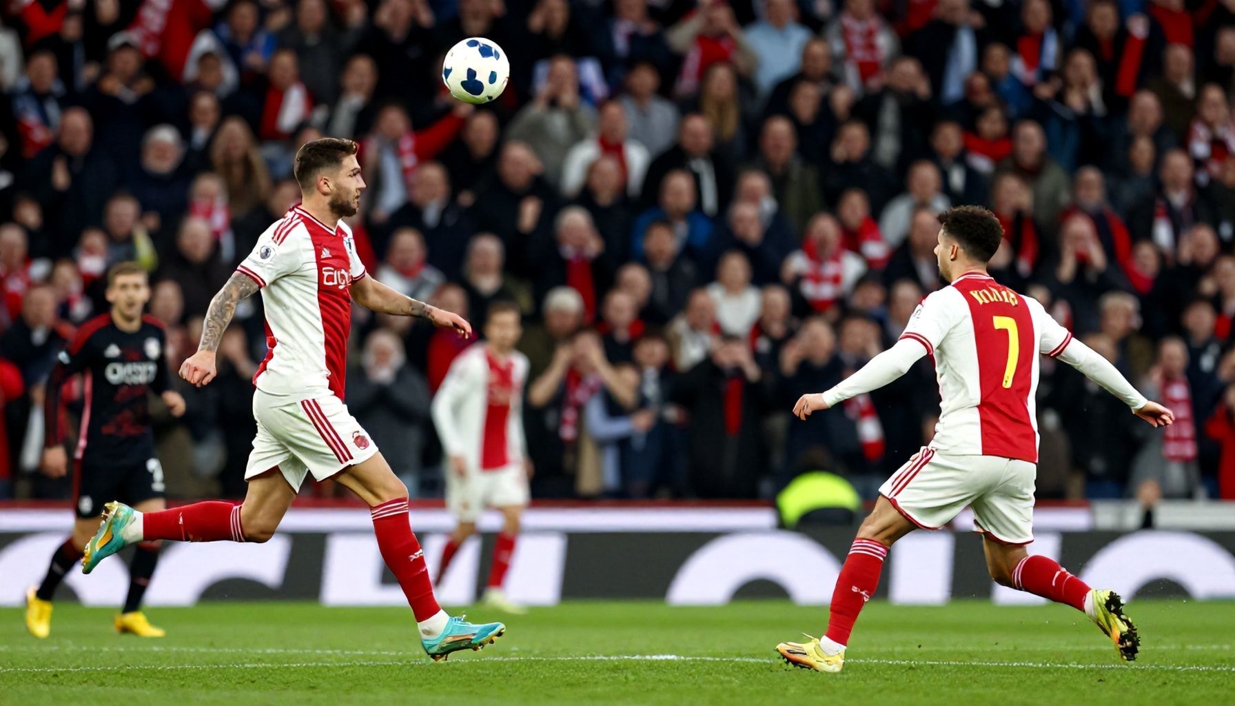 Ajax neemt snel voorsprong in eerste helft