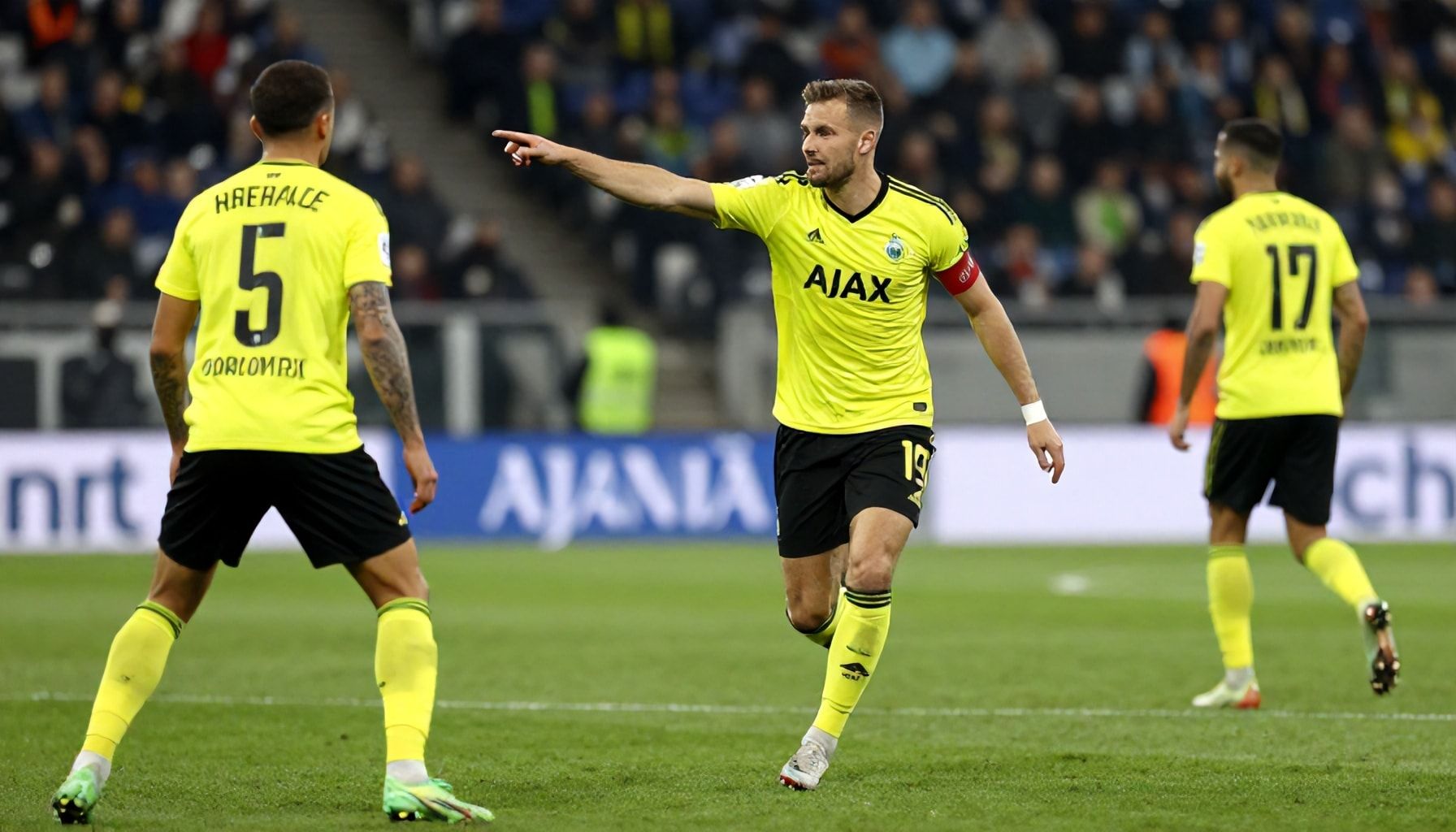 De beste manier om Ajax’ aanval te neutraliseren: tactische tips voor PEC Zwolle*