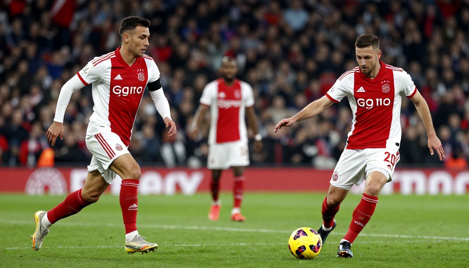 De perfecte balans: hoe Ajax aanvallers en verdedigers optimaal combineert*