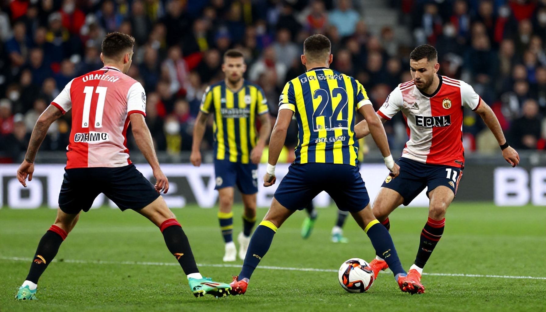 De waarheid over defensieve strategieën: Waarom Feyenoord en Fenerbahçe hun achterhoede anders inzetten*