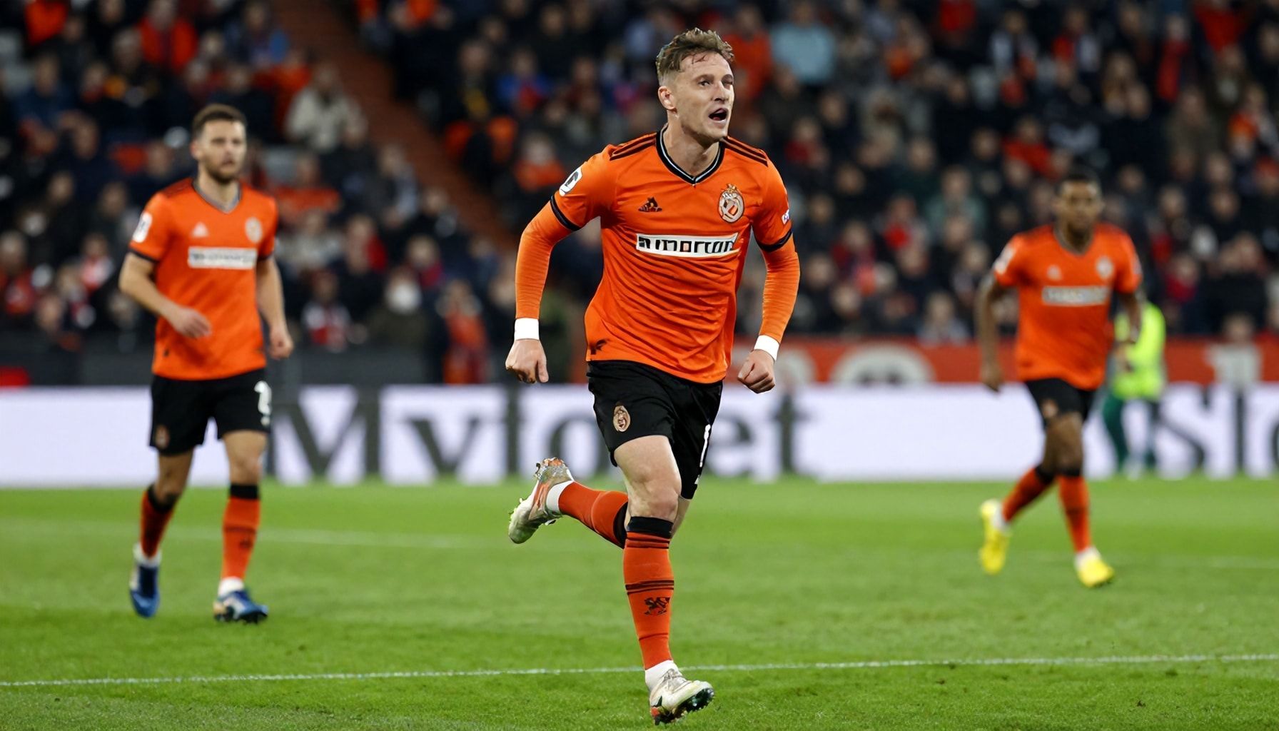 De Waarheid Over FC Twente’s Offensieve Strategie: Waarom Ze Dit Keer Anders Zullen Aanpakken*