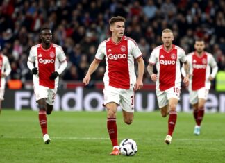 Ajax domineert met 10-0 over Utrecht in KNVB Beker