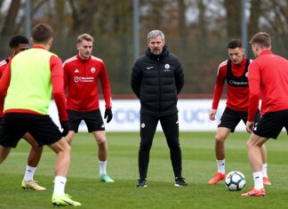 FC Utrecht spelers bereiden zich voor op uitdaging met nieuwe coach