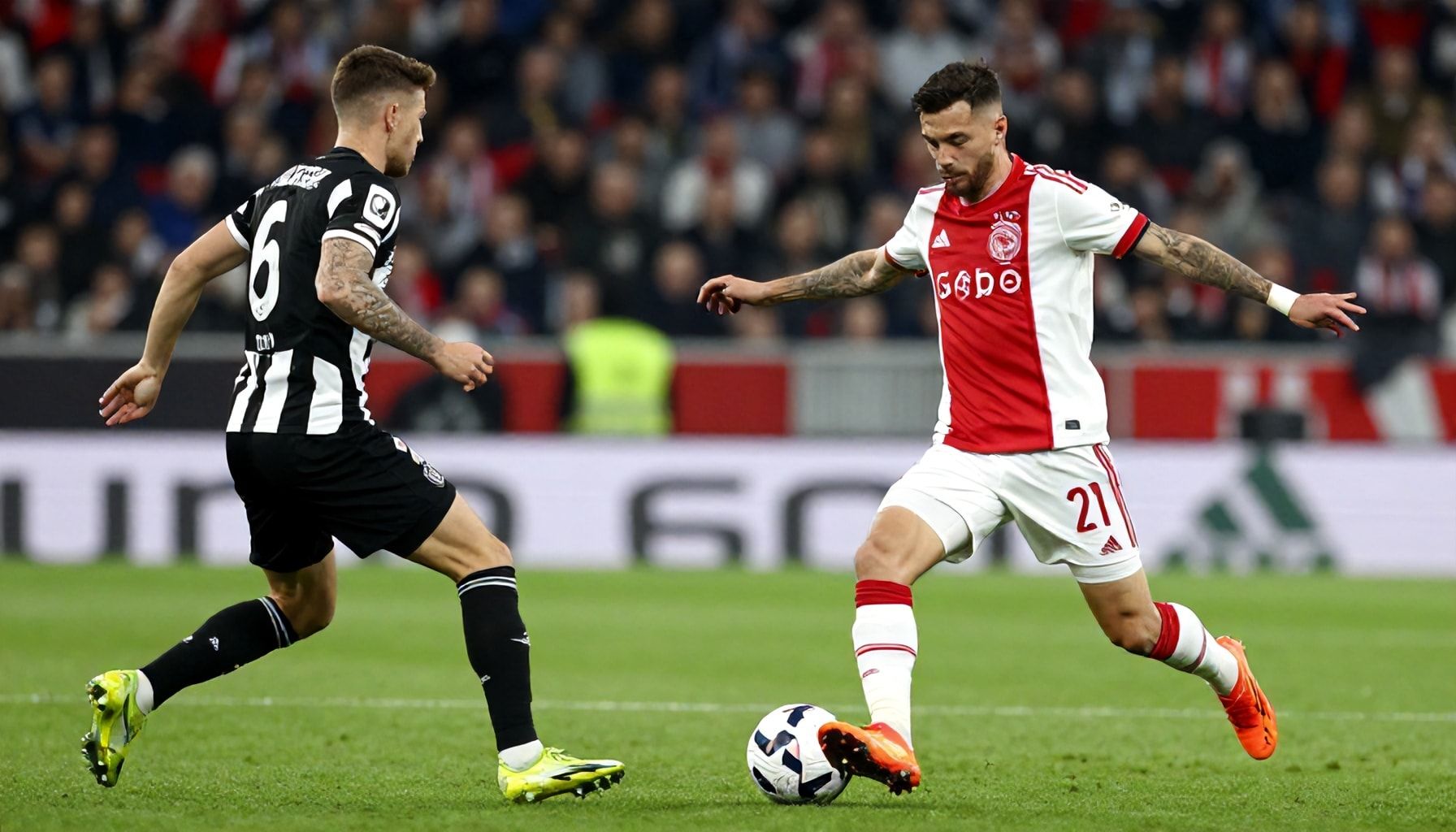 Hoe Eintracht Frankfurt Ajax' aanval kan neutraliseren*