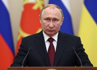 Poetin kondigt nieuwe sancties tegen Westerse landen aan