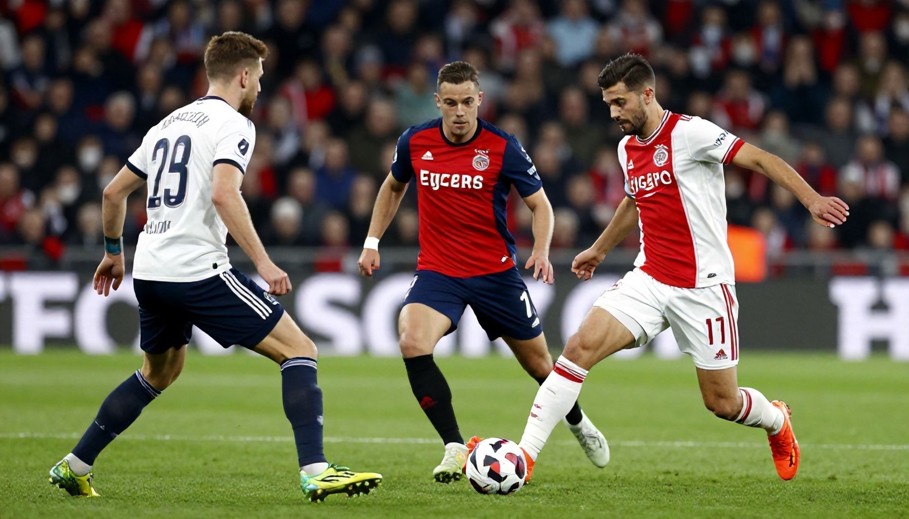 Waarom FC Utrecht hun verdediging moet aanpassen voor Ajax*