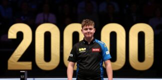 De 17-jarige Luke Littler wint £200.000 met historisch WK-dartdebuut